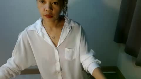 yunahuntrixx online show from June 2026 10:15:01 AM