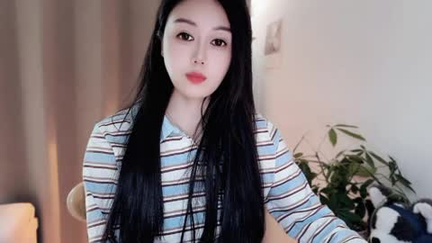 YunEr online show from April 2026 03:20:01 AM