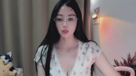 Snapshot of yuner0715 chatting on June 2026 03:12:01 PM YunEr online show from June 2026 03:12:01 PM