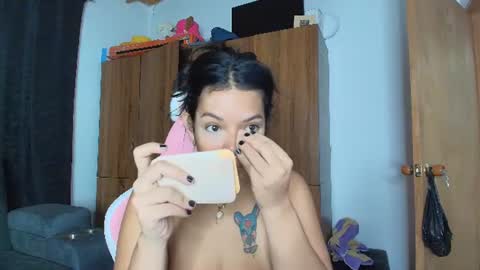 Snapshot of yungelitamor_ chatting on July 2026 05:02:01 AM ELITA online show from July 2026 05:02:01 AM