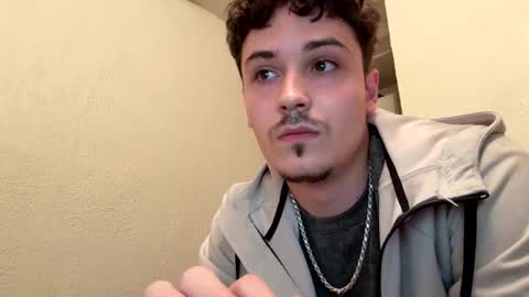 yungstudbev online show from September 2025 11:05:02 PM