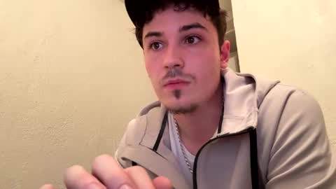 yungstudbev online show from September 2025 03:42:02 AM