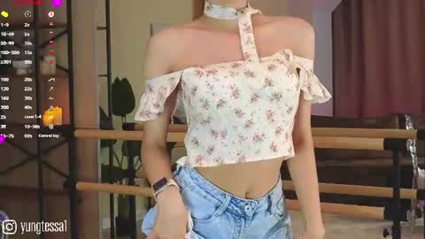 Snapshot of yungtessa chatting on July 2026 06:54:01 PM Tessa online show from July 2026 06:54:01 PM