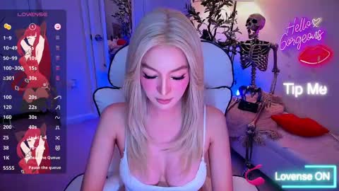 Snapshot of yurasiand0ll chatting on September 2025 01:00:01 AM Sasa online show from September 2025 01:00:01 AM