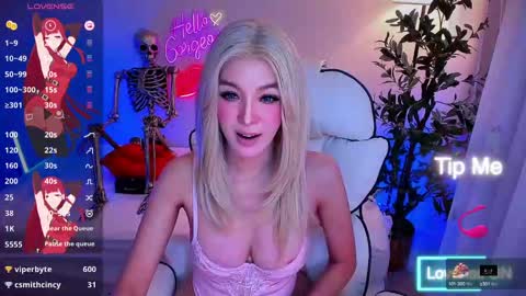 Snapshot of yurasiand0ll chatting on October 2025 02:23:02 AM Sasa online show from October 2025 02:23:02 AM