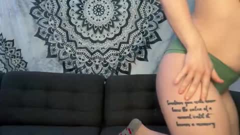 Snapshot of yurdreams_22 chatting on March 2026 02:35:02 PM yurdreams_22 online show from March 2026 02:35:02 PM