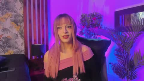 Snapshot of yuri_kay chatting on May 2026 07:30:02 PM Yuri Kay online show from May 2026 07:30:02 PM