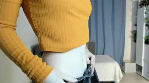 Alesia online show from November 2025 07:43:01 AM