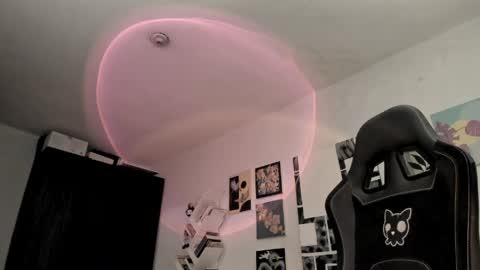 paola online show from April 2026 02:31:01 AM