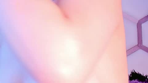 yvi online show from February 2026 12:37:01 AM