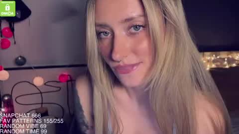 The Queen Bitch of the United Kingdom online show from July 2026 07:09:02 AM