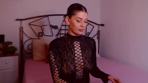 I V Y   online show from February 2026 08:48:02 PM