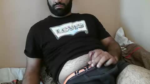 Snapshot of yxxtxxdentyk chatting on October 2025 05:22:01 AM Bi BearXXX online show from October 2025 05:22:01 AM