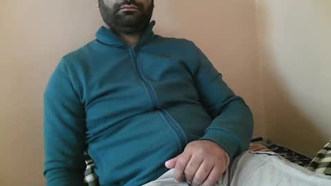 Snapshot of yxxtxxdentyk chatting on November 2025 04:47:02 AM Bi BearXXX online show from November 2025 04:47:02 AM