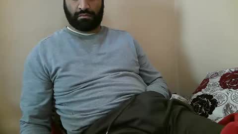 Snapshot of yxxtxxdentyk chatting on November 2025 05:45:02 AM Bi BearXXX online show from November 2025 05:45:02 AM