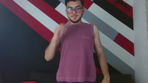 Snapshot of zac_golden chatting on November 2025 01:04:02 AM Zack online show from November 2025 01:04:02 AM