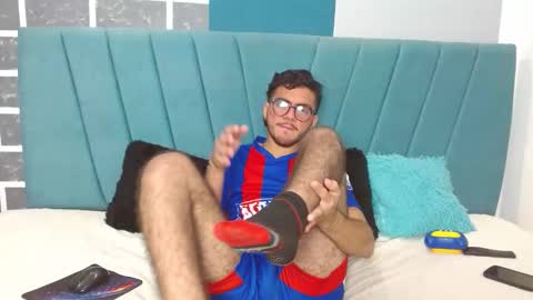 Snapshot of zac_golden chatting on December 2025 01:03:02 AM Zack online show from December 2025 01:03:02 AM