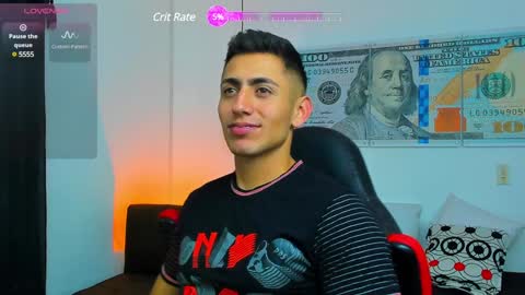 zachpri20 online show from December 2024 07:21:02 PM