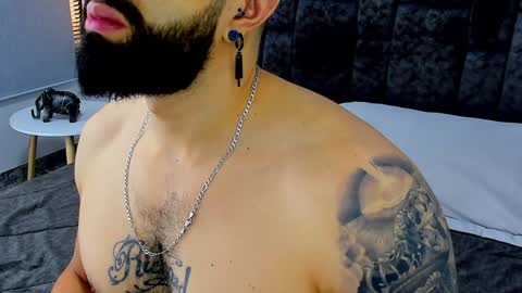 Richard online show from December 2024 01:02:02 PM