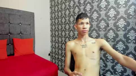 Snapshot of zack_horny19 chatting on June 2026 12:02:01 PM Zack online show from June 2026 12:02:01 PM