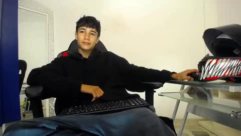 Snapshot of zacktk7 chatting on December 2024 11:14:01 PM zack online show from December 2024 11:14:01 PM