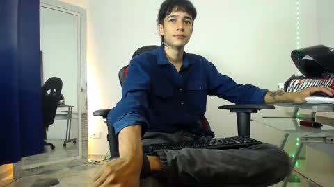 Snapshot of zacktk7 chatting on December 2024 12:09:01 AM zack online show from December 2024 12:09:01 AM