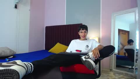 Snapshot of zacktk7 chatting on January 2025 06:45:02 PM zack online show from January 2025 06:45:02 PM