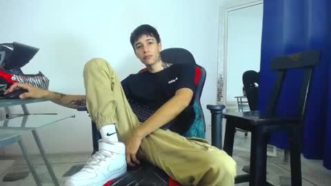 Snapshot of zacktk7 chatting on January 2025 09:25:01 PM zack online show from January 2025 09:25:01 PM