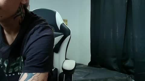 Snapshot of zacktk7 chatting on March 2025 12:30:02 PM zack online show from March 2025 12:30:02 PM