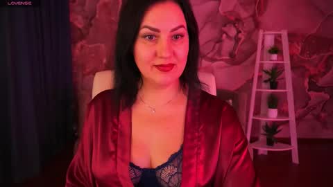 Zafiramoonn online show from December 2025 02:33:01 PM