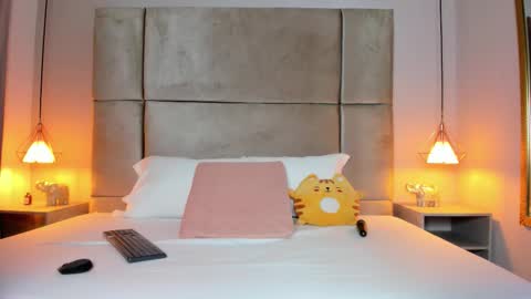 Zafiro online show from February 2026 12:20:01 PM