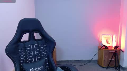 ZAHARA  online show from March 2026 10:03:02 PM