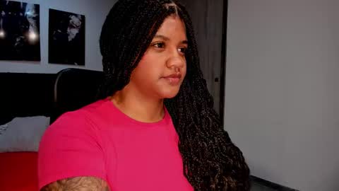 Snapshot of zahra_rose chatting on September 2025 12:21:02 PM zahra_rose online show from September 2025 12:21:02 PM