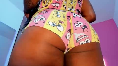 Snapshot of zahra_rose chatting on November 2025 06:41:02 PM zahra_rose online show from November 2025 06:41:02 PM