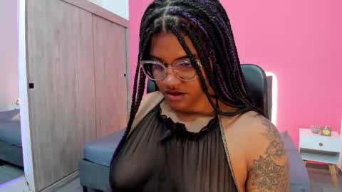 Snapshot of zahra_rose chatting on December 2025 09:21:02 PM zahra_rose online show from December 2025 09:21:02 PM