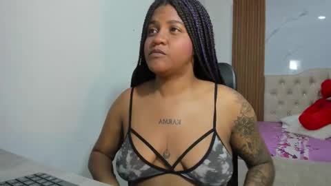 Snapshot of zahra_rose chatting on December 2025 06:58:01 PM zahra_rose online show from December 2025 06:58:01 PM