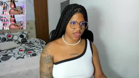 Snapshot of zahra_rose chatting on May 2026 09:09:02 PM zahra_rose online show from May 2026 09:09:02 PM