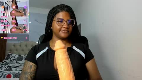 Snapshot of zahra_rose chatting on May 2026 08:36:01 PM zahra_rose online show from May 2026 08:36:01 PM