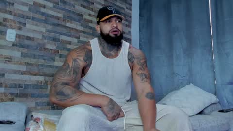 INSTAGRAM yormanfit7 online show from February 2025 12:55:01 PM