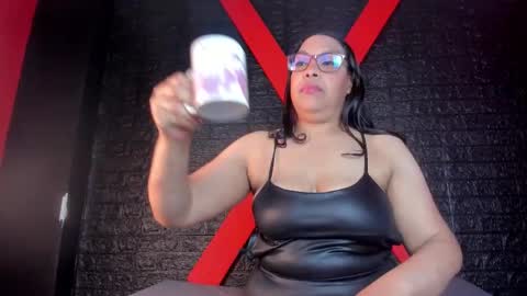 Danna online show from November 2025 03:07:01 AM