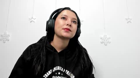 zammii69 online show from December 2025 01:30:01 PM