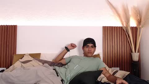 Zander online show from December 2024 05:51:01 PM