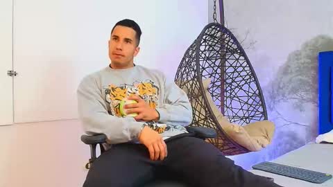 zanemaverick online show from November 2025 11:54:01 AM