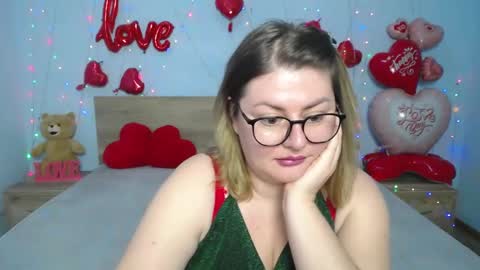 zannadreil online show from February 2025 09:44:02 PM