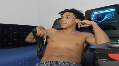 Snapshot of zanxley_ chatting on January 2025 01:10:01 AM zanxley_ online show from January 2025 01:10:01 AM