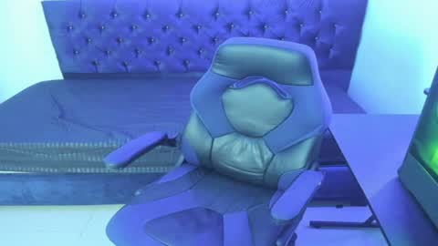 Snapshot of zanxley_ chatting on January 2025 01:29:01 AM zanxley_ online show from January 2025 01:29:01 AM