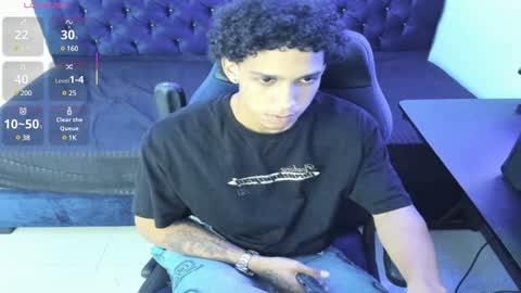 Snapshot of zanxley_ chatting on January 2025 09:39:02 PM zanxley_ online show from January 2025 09:39:02 PM