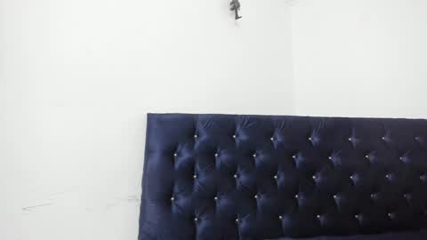 Snapshot of zanxley_ chatting on February 2025 11:34:01 PM zanxley_ online show from February 2025 11:34:01 PM