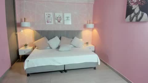 Zara Sweet  online show from October 2025 01:09:01 PM