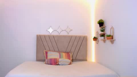 Snapshot of zara_cute18 chatting on May 2026 12:21:01 PM Zara online show from May 2026 12:21:01 PM